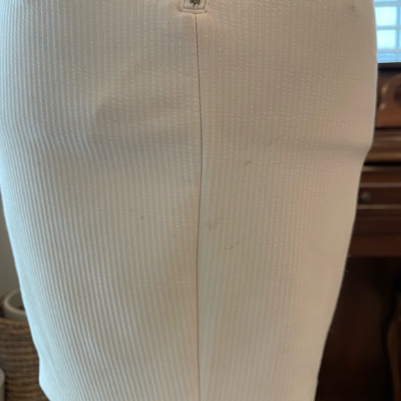 White Sleeveless Dress - Picture 8 of 8